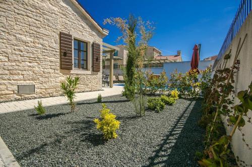 Luxury Stone Villa Zanelli