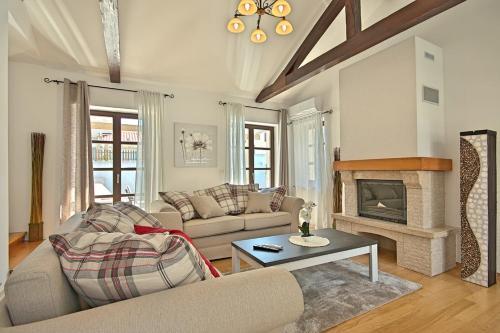 Luxury Stone Villa Zanelli