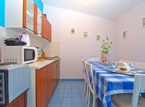 Apartments Vesna 1236