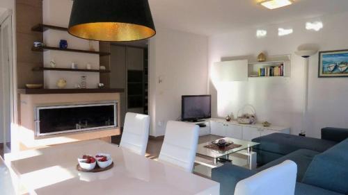 Apartments Mia 1788