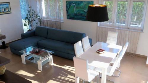 Apartments Mia 1788