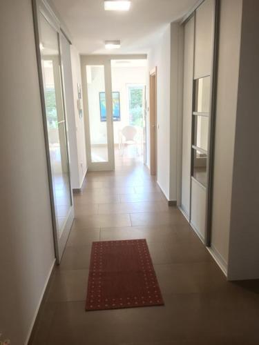 Apartments Mia 1788