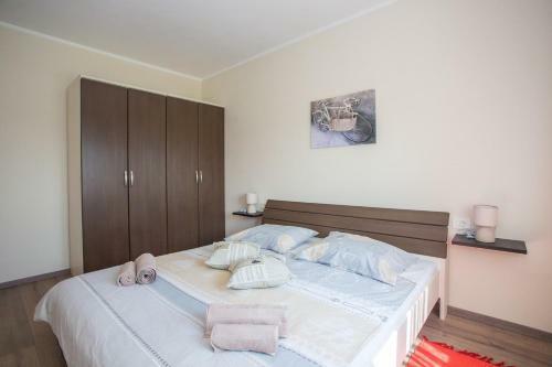Villa Agri With Large Garden And Pool Near Pula