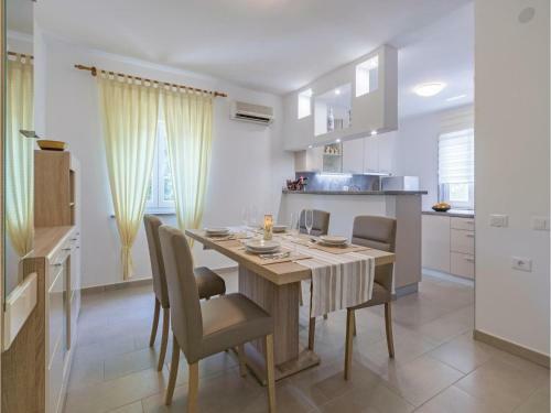 Two-bedroom Apartment In Barban