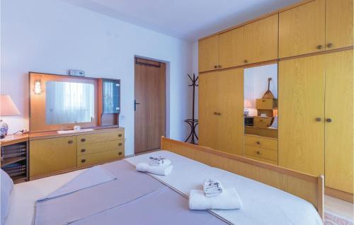 Two-bedroom Apartment In Barban