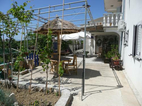 One-bedroom Apartment In Lopar II