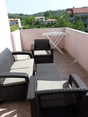 Apartments Sindi
