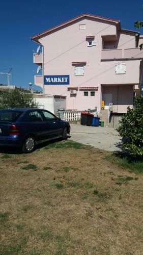 Apartments Sindi