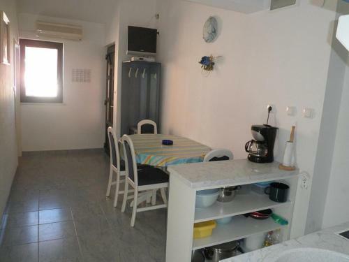 Apartments With A Parking Space Lopar (rab) - 14089