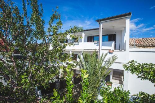 Apartments With A Parking Space Lopar (rab) - 12327
