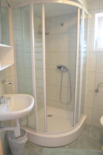 Apartments With A Parking Space Lopar (rab) - 14070