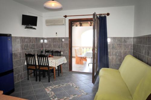 Apartmenthouse Lopar (4229)