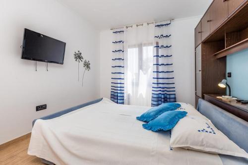 Apartments With A Swimming Pool Lovran (opatija) - 14196