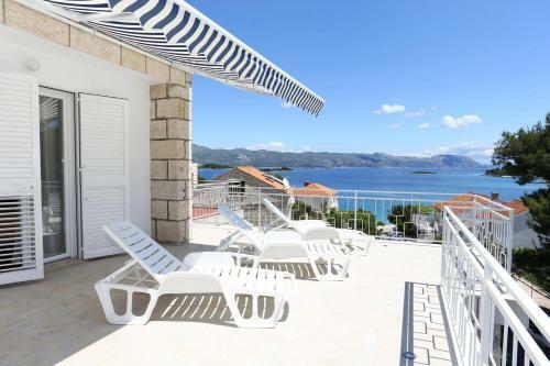 Hostal Double Room Lumbarda 9305d
