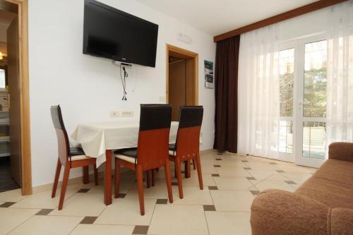 Apartment Lumbarda 9304b