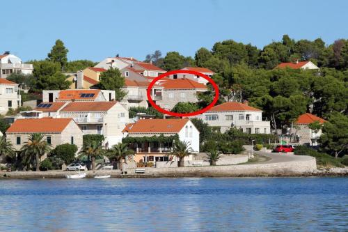 Apartment Lumbarda 9300a