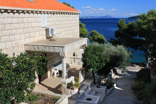 Apartment Lumbarda 9236a