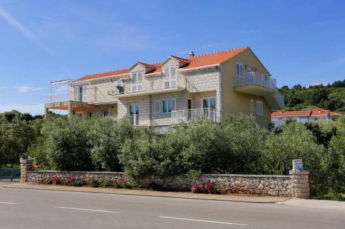 Apartamentos Studio Lumbarda 4393a