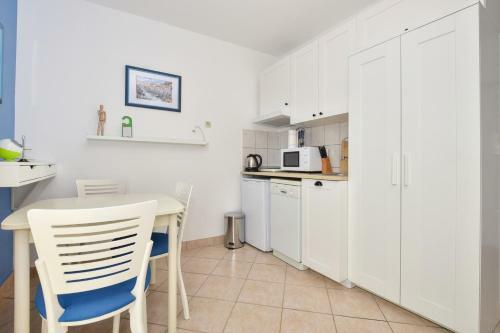Apartment Mirna