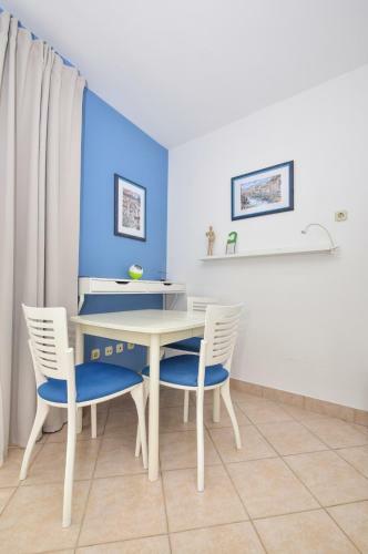 Apartment Mirna