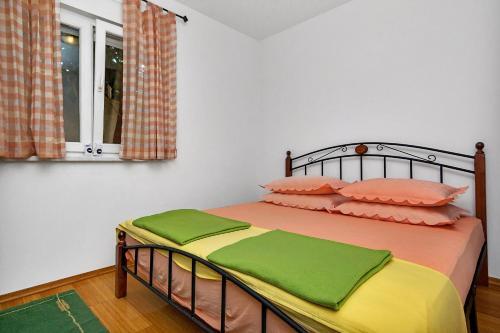 Apartment In Quiet Area Mamrsa