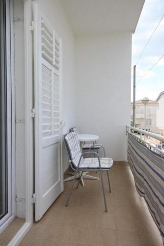 Apartments With A Parking Space Makarska - 2599