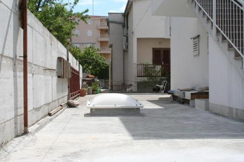 Apartments With A Parking Space Makarska - 2599