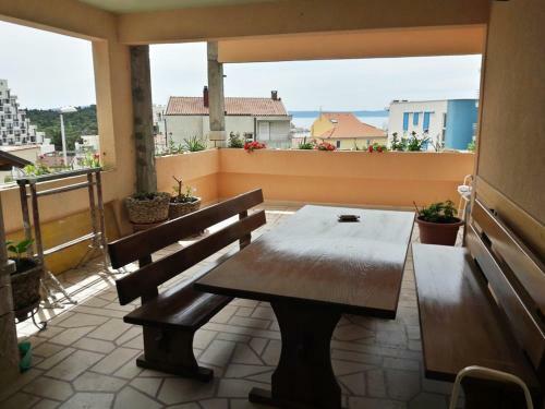 City Beach Apartments Medna