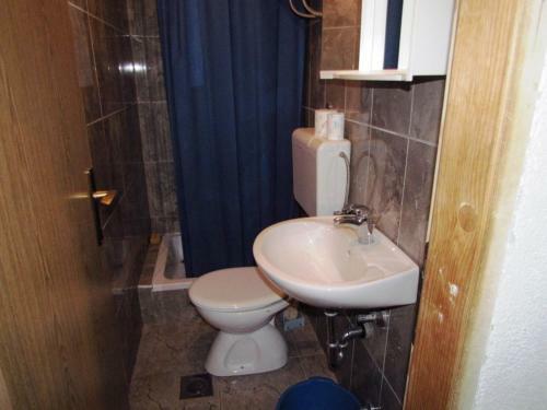 City Beach Apartments Medna