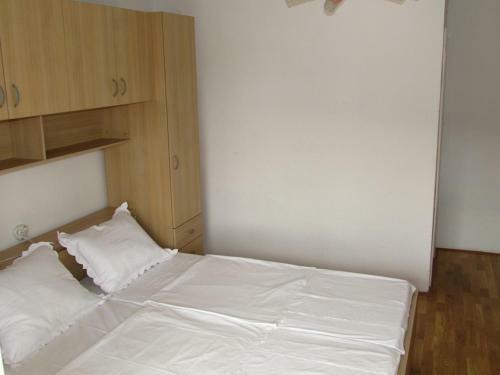City Beach Apartments Medna