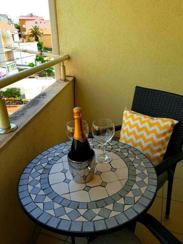 Apartments With Wifi Makarska - 15307