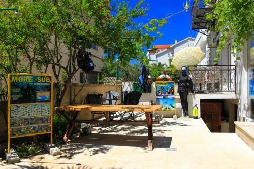 Apartment Makarska 15200b