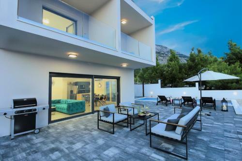 Ctma231/ Modern Decorated Villa With Private Pool