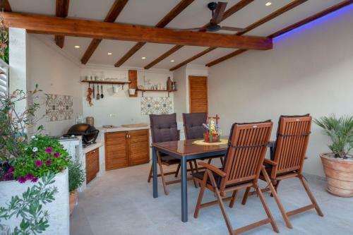 Villa Ctma136/ Old Dalmatian House With Private Pool