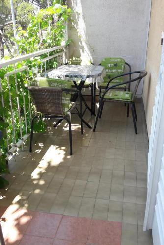 Apartments With A Parking Space Makarska - 13912