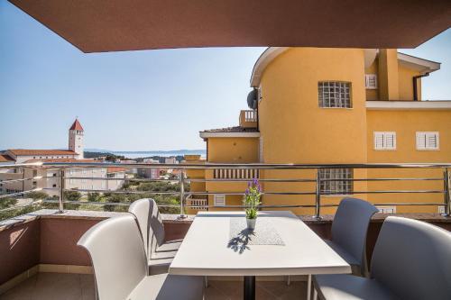 Green Olive Apartments