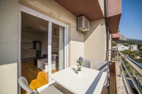 Green Olive Apartments