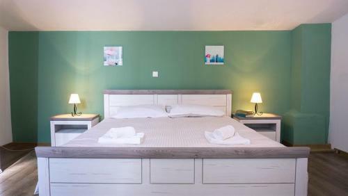 Holiday House Maranta With Pool Seaview