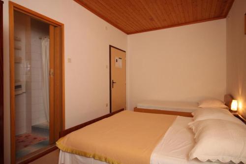 Apartment Makarska 6784c