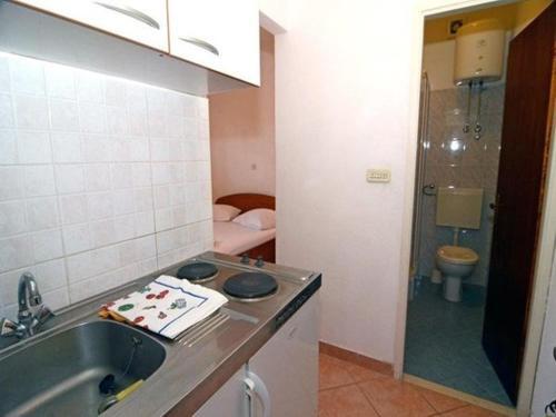 Apartments In Makarska 36280