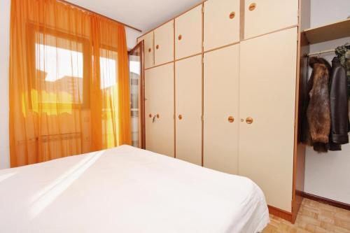 Apartments With A Parking Space Makarska - 5984