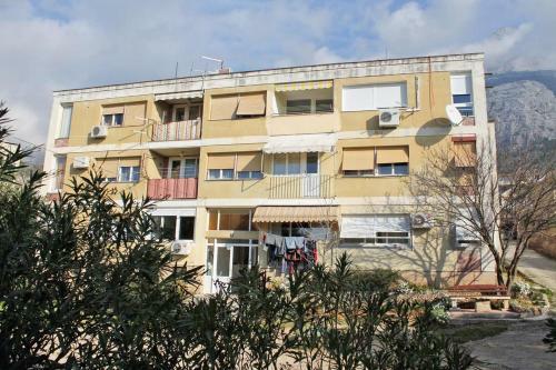 Apartments With A Parking Space Makarska - 5984