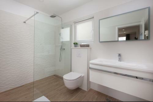 Villa Ctma242/ Modern New Holiday House With Heated Private Pool