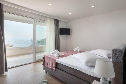 Villa Ctma242/ Modern New Holiday House With Heated Private Pool