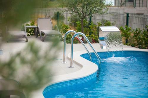 Villa Ctma242/ Modern New Holiday House With Heated Private Pool