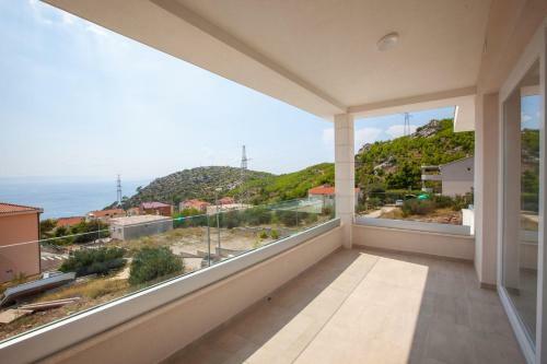 Villa Ctma242/ Modern New Holiday House With Heated Private Pool