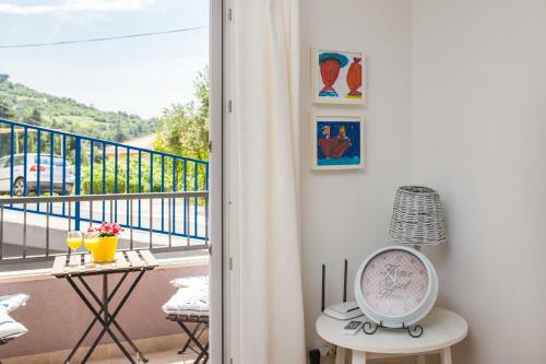 Studio Apartment Blue Sun