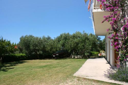 Apartments With A Parking Space Makarska - 6768