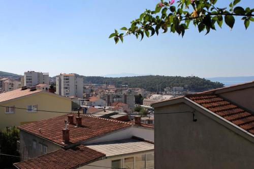 Hostal Apartments And Rooms With Parking Space Makarska - 9128
