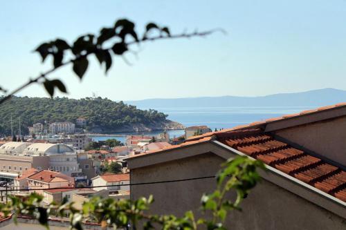 Hostal Apartments And Rooms With Parking Space Makarska - 9128